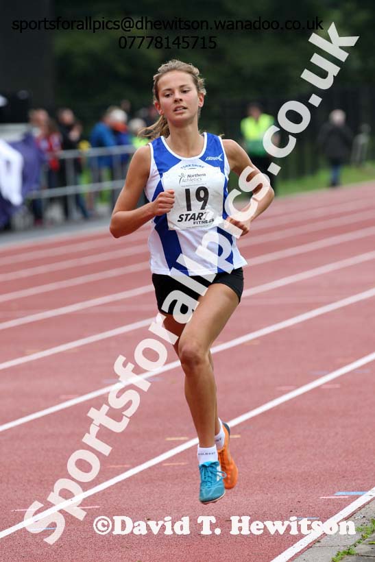 Womens 3000 metres at the Northern Inter-Counties under-17s and 15s at Witton Park, Blackburn. Photo: David T. Hewitson/Sports for All Pics